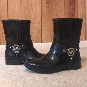 Michael Kors boots SIZE 7